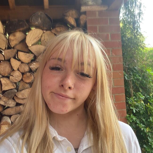 Babysitter in Fakenham: Edith