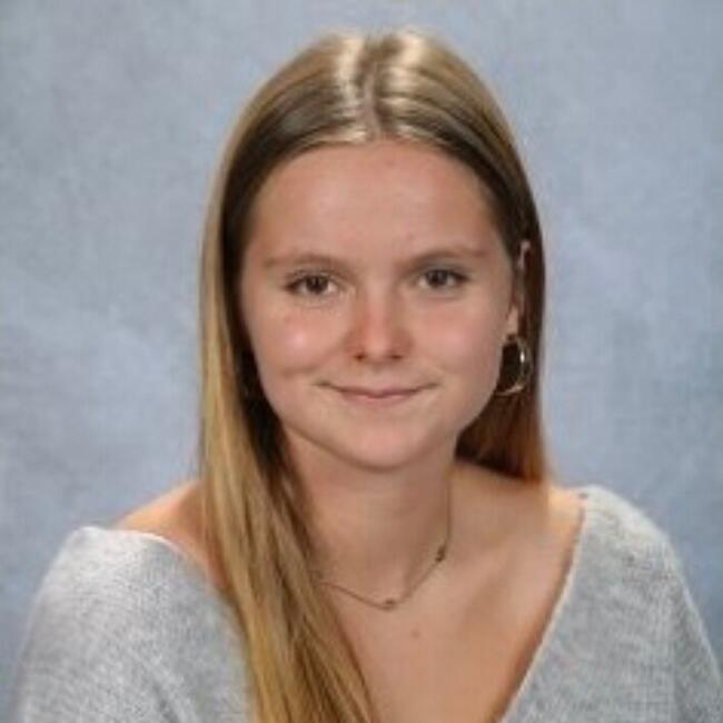 Babysitter in Brest: Lia