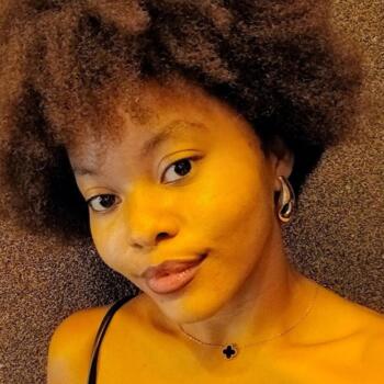 Babysitter Anápolis: Claudia Ana