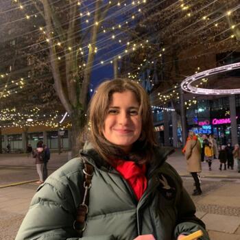 Babysitter in Lissabon: Laura