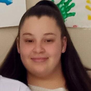 Babysitter in Courtrai: Rania