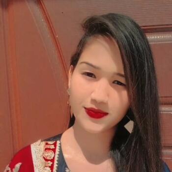 Babysitter Sargodha: Sawera