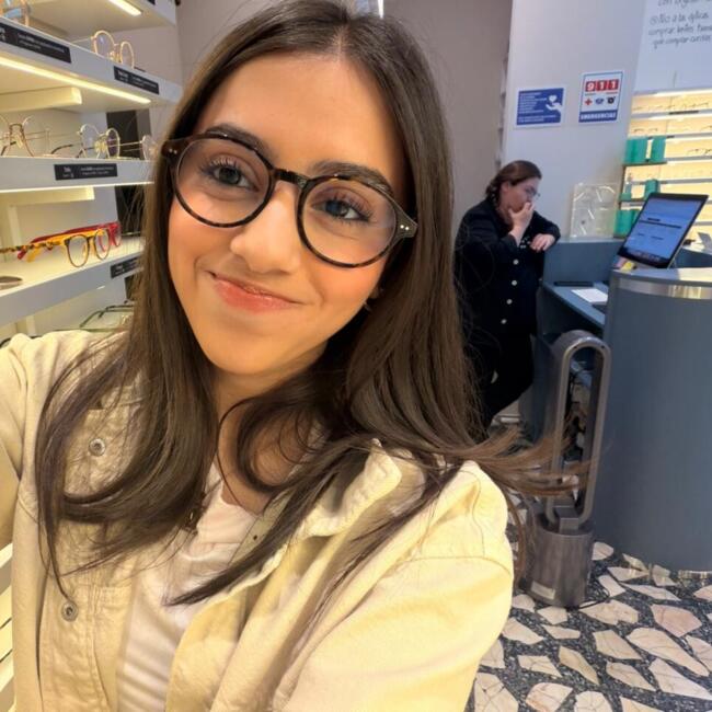 Babysitter in Monterrey: Valeria