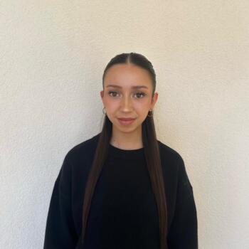 Tata a Oberwil-Lieli: Sara