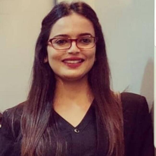 गुरुग्राम में बेबीसिटिंग की नौकरी: Ayushi