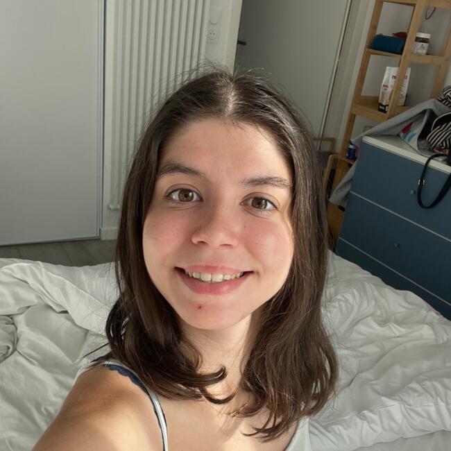 Babysitter in Angers: Florine