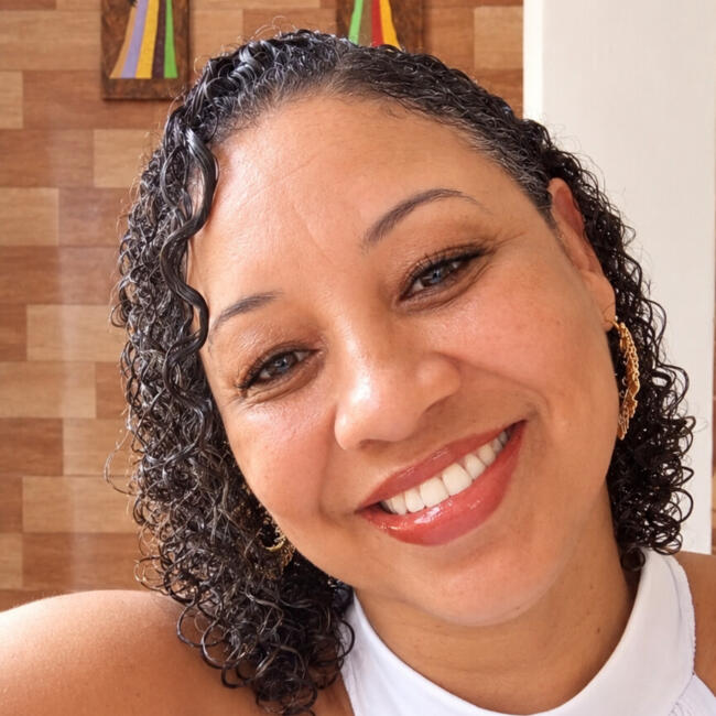 Babysitter in Salvador: Yoná