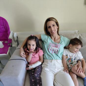 Δουλειά για babysitter στην περιοχή Νέα Αγχίαλος: δουλειά φύλαξης παιδιών Γεωργια