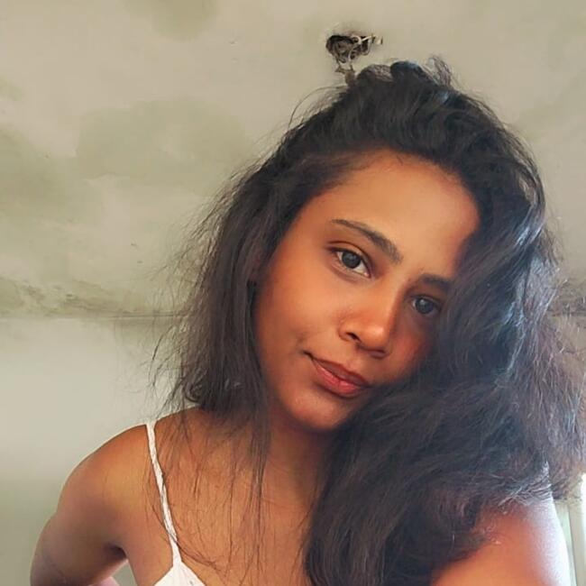 Babysitter in Barbacena: Vanessa