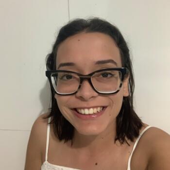 Babysitter in Guarujá: Julianna