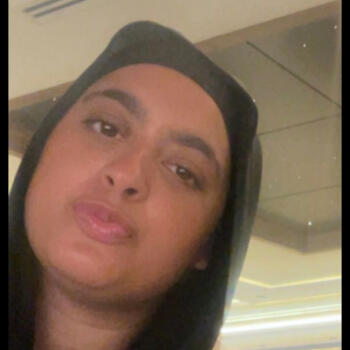 Babysitter in Paris: Yasmina