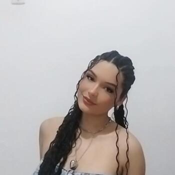 Babá em Caruaru: Giulia