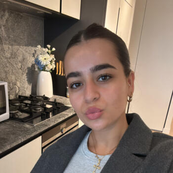 Babysitter Perth: Antonia