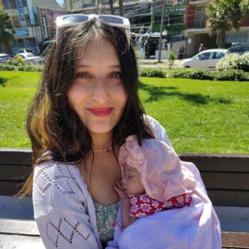 Trabajo para niñera en Viña del Mar: trabajo de niñera Antonia