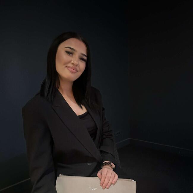 Babysitter in Le Pont-de-Claix: Emma