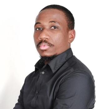 Trabalho de babysitting em Amadora: Trabalho de babysitting Augusto Domingos