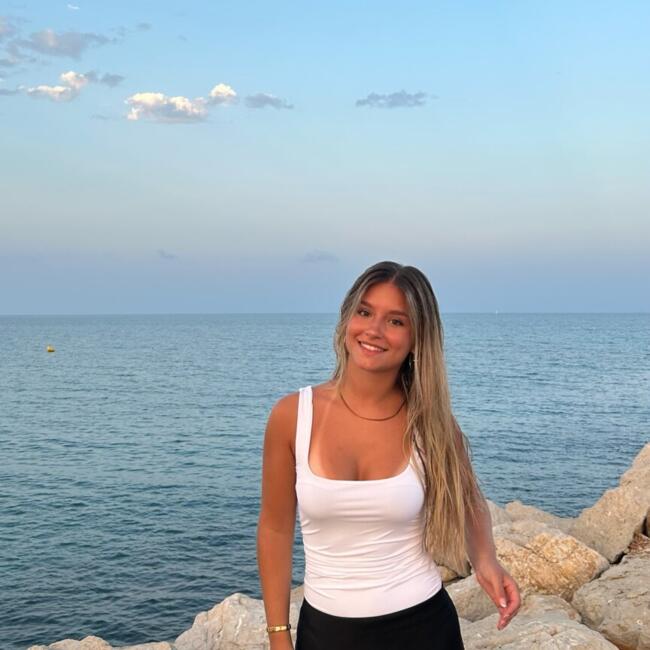 Babysitter in Huesca: Gabriela