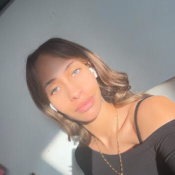 Babysitter in Noisy-le-Sec: Stacy