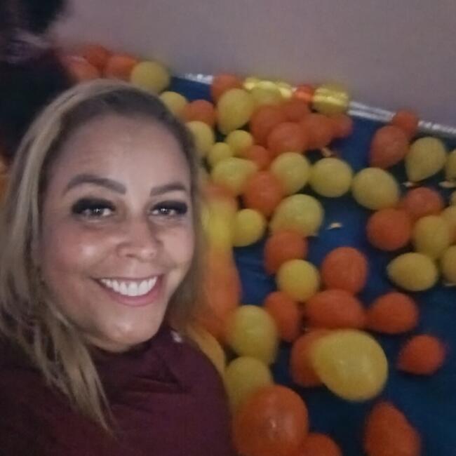 Babysitter in Conselheiro Lafaiete: Michele
