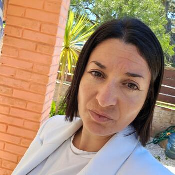 Babysitter in San Carlos: Romina