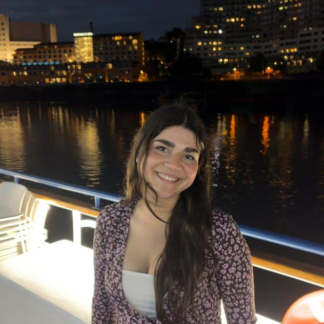 Babysitter in Coimbra: Susi