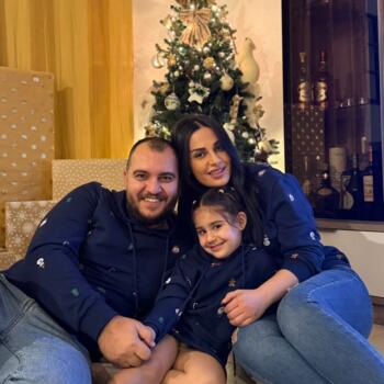 Nanny job in Dubai: babysitting job Layal