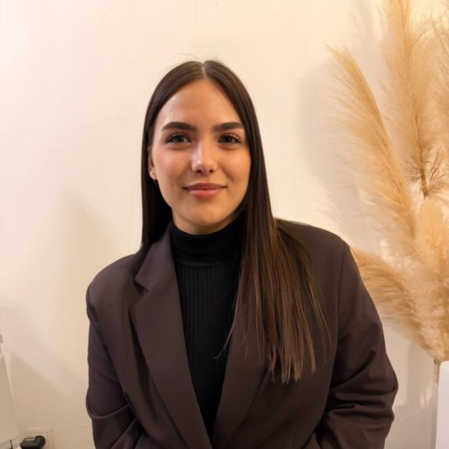 Babysitter in Carqueiranne: Mathilde