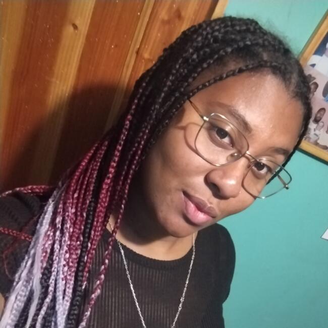 Babysitter in San Bernardo: Sully selena