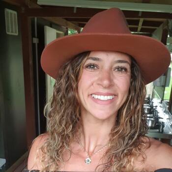 Babysitter in Queenstown: Cha