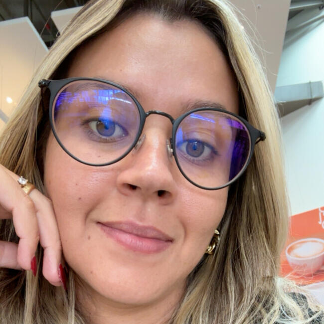 Emprego de babá em Maringá: Micaila