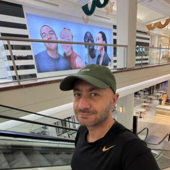 Babysitting job in Sydney: babysitting job Suheil