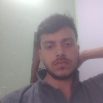 लखनऊ में बेबीसिटर: Satyendra