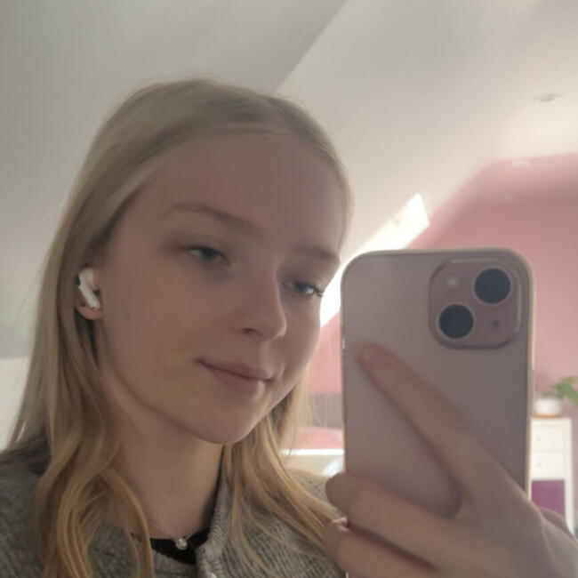 Babysitter in Maidstone: Isabel