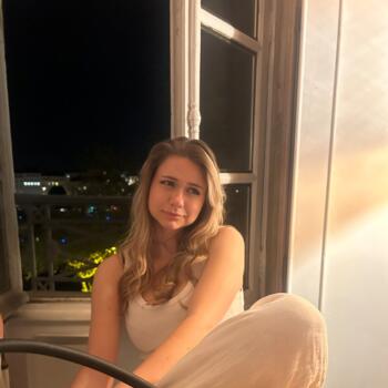 Babysitter in Clermont-Ferrand: Alicia