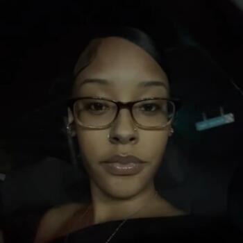 Babysitter in Pawtucket: Malaysiah