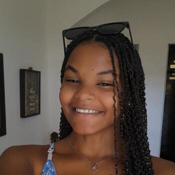 Babysitter Serra: Maria Luiza