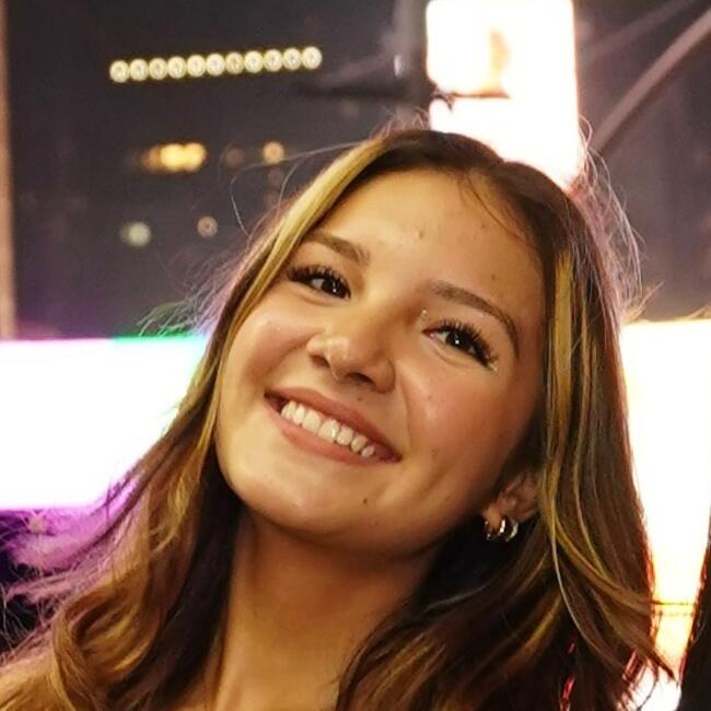 Babysitter in Brooklyn: Joanis