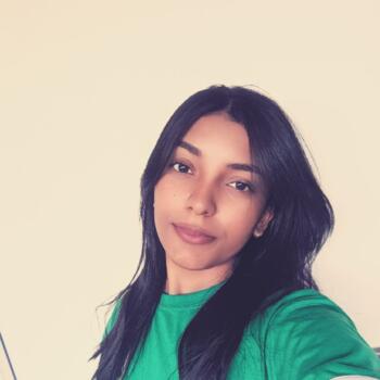 Babysitter Brasília: Anne Vitória