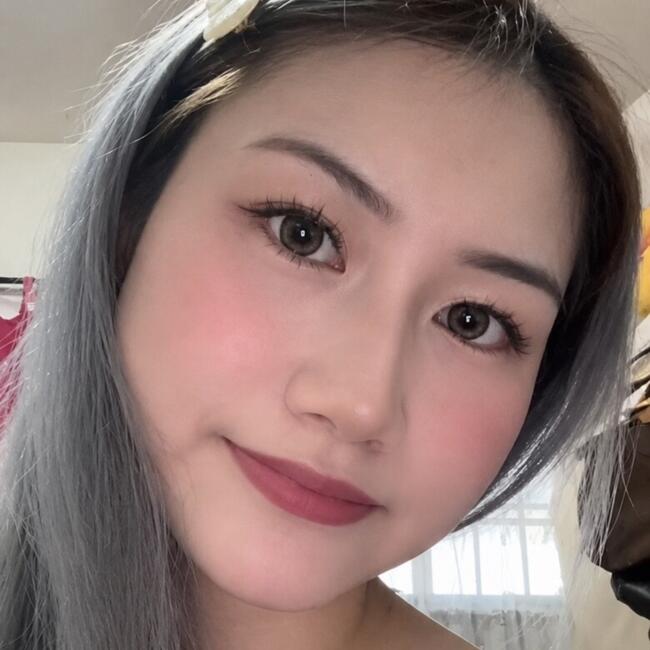 Babysitter in Singapore: Sinta