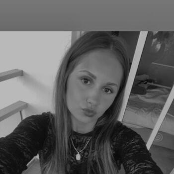 Babysitter in Aurillac: Lisa