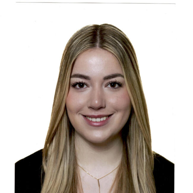 Nanny in Burgos: Candela