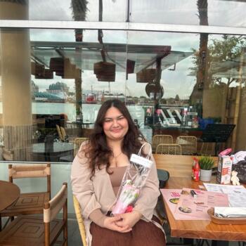 Babysitter in Singapore: Tuli