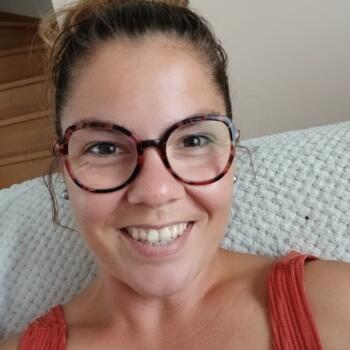 Babysitter in Saint-Mars-du-Désert: Tifany