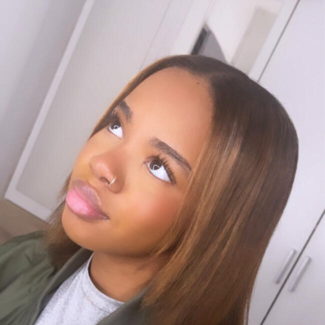 Babysitter in Boulogne-Billancourt: Mounia