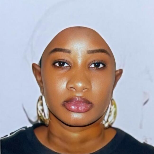 Baby-sitter in Genève: Amina