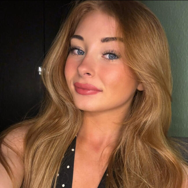 Babysitter in Wallsend: Katie