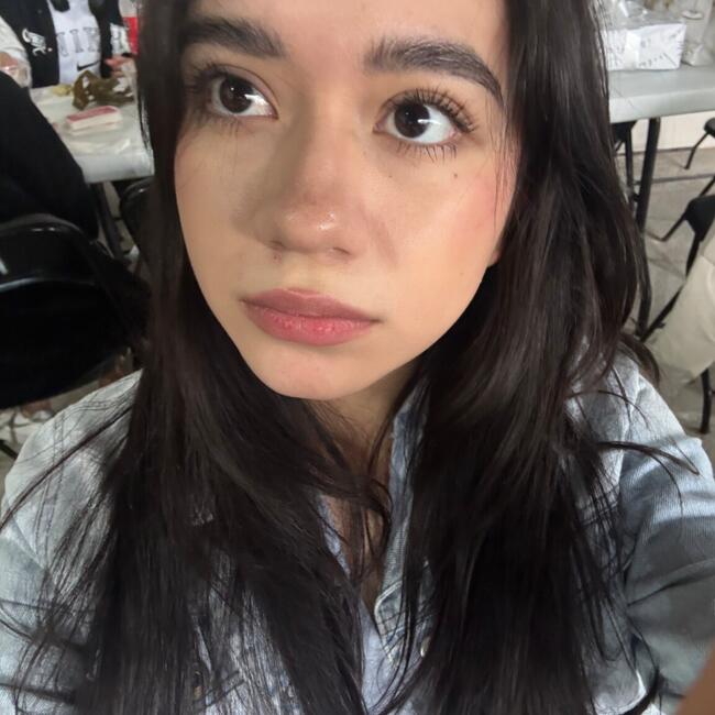 Babysitter in La Cañada: Vania