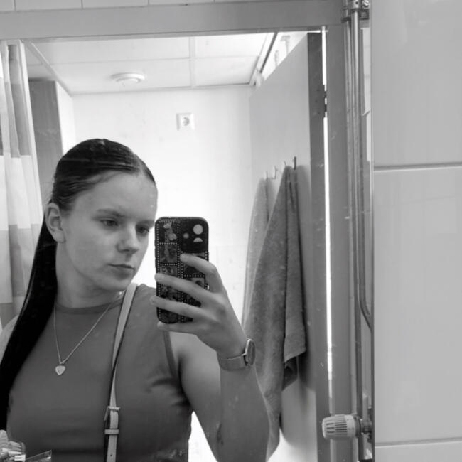 Babysitter in IJmuiden: Julia