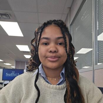 Babysitter Central Islip: Tiana