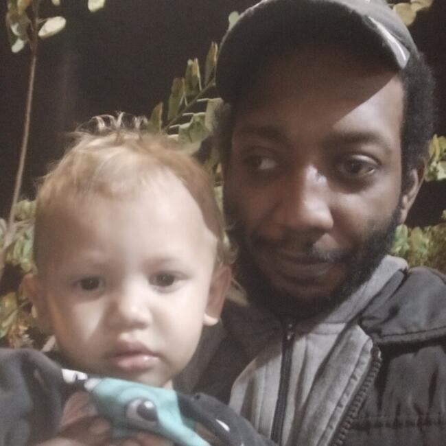 Emprego de babá em São Fidélis: Romário